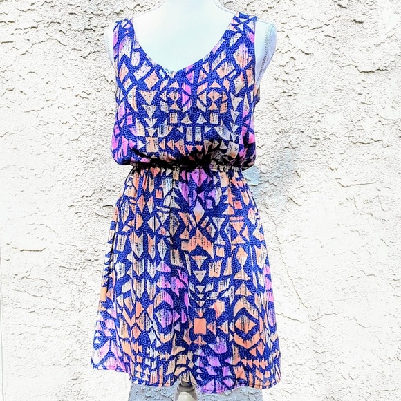 Unique Skater Dress by Forever21 - Picture 2 of 4